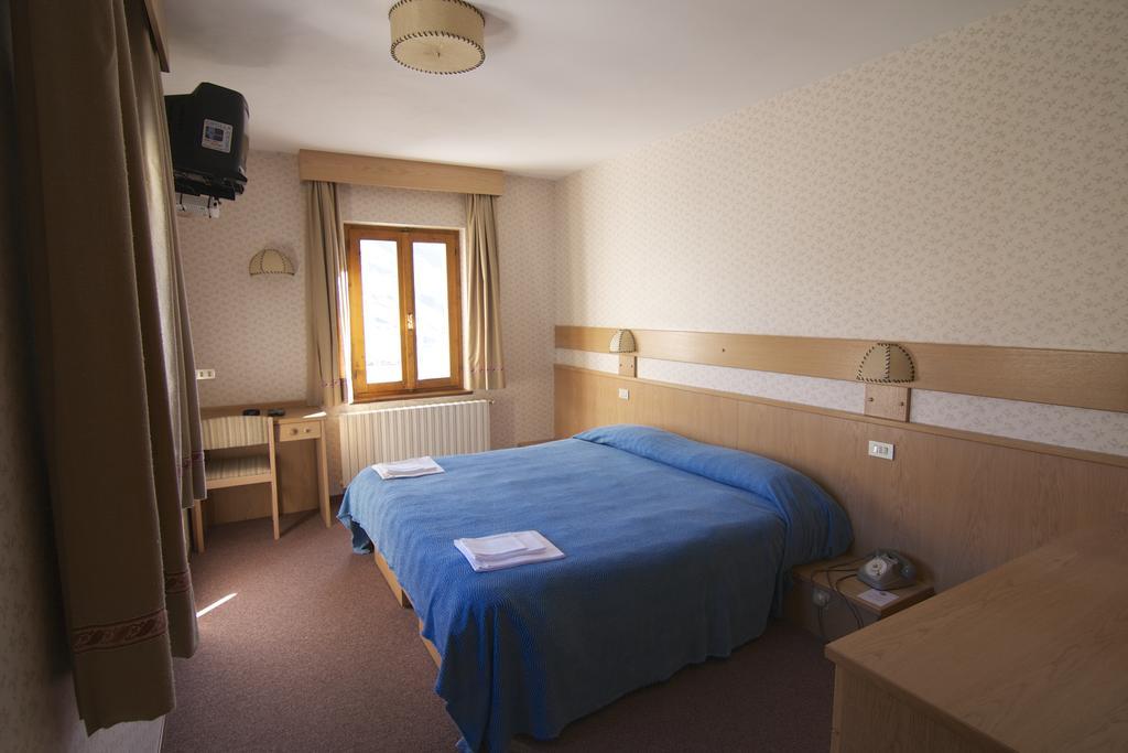 Hotel Folgore Пасо Стелвио Стая снимка